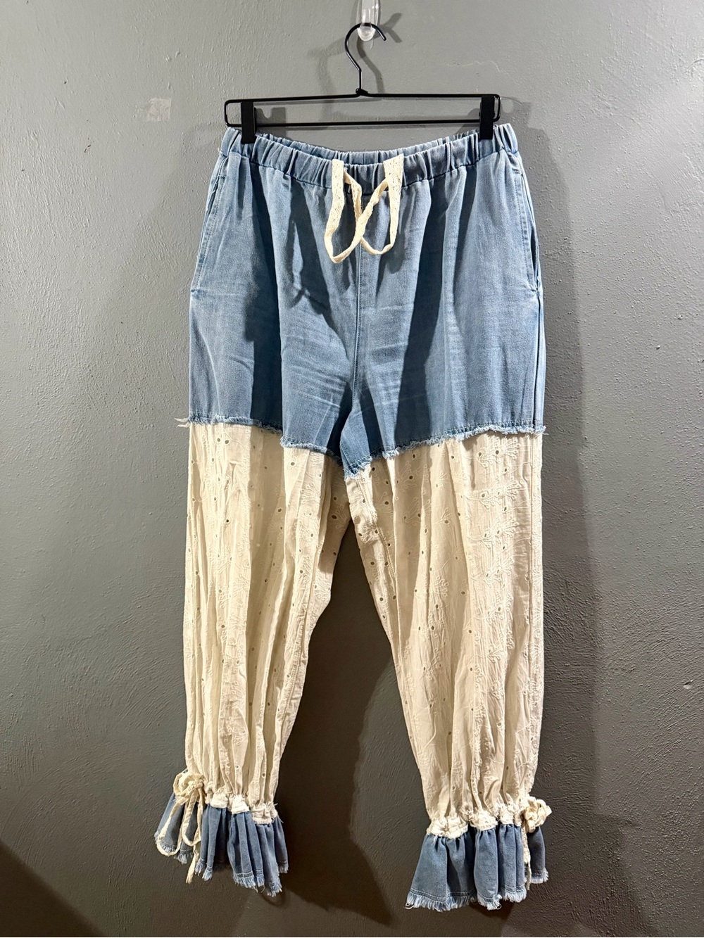 POL Two-Tone Light Blue and Cream Cropped Drawstring Pants